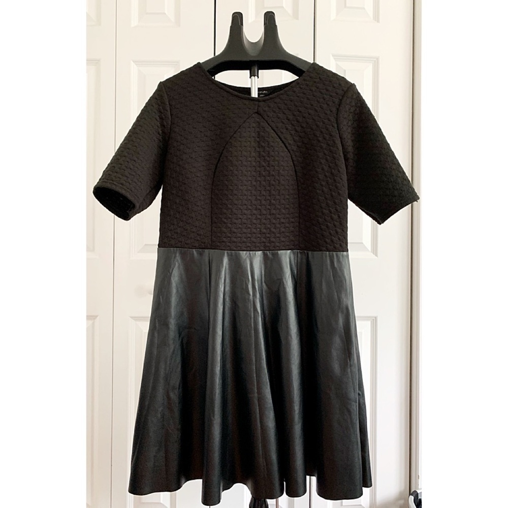 SIMPLYBE Sz 14 Blk Faux Leather & Poly Media Dress